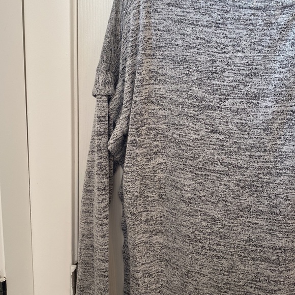 Color Thread Grey Shirt - Picture 9 of 10